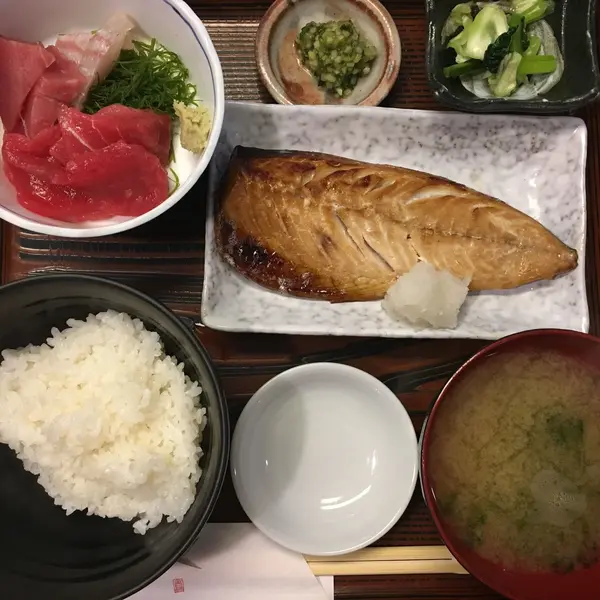 刺身盛ととろさば照焼セット ￥1,050