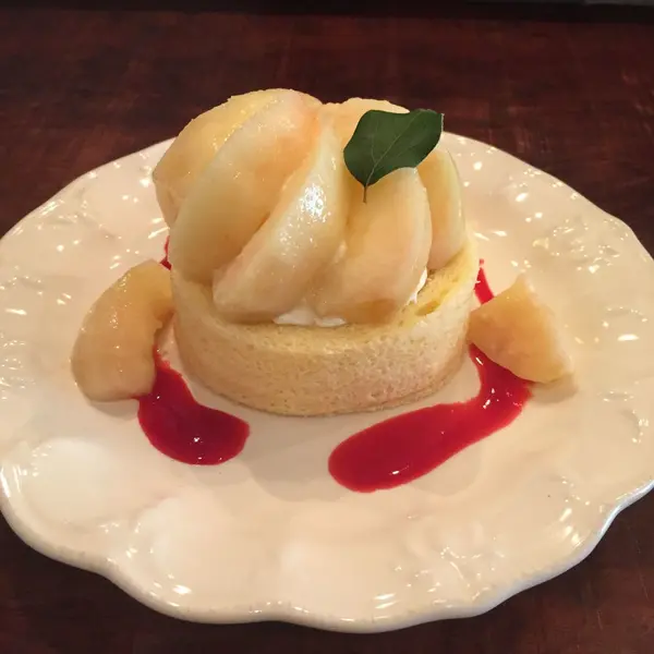 ⚫︎桃のロールケーキ ¥1200