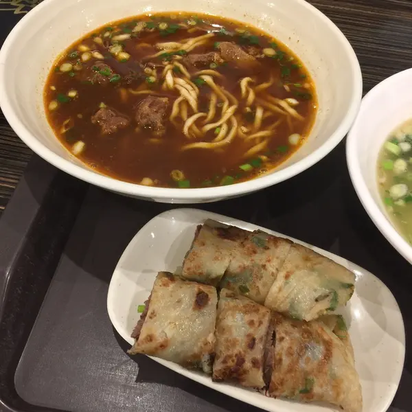 牛肉麺と牛肉捲餅