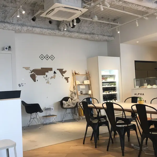 落ち着いた雰囲気の店内