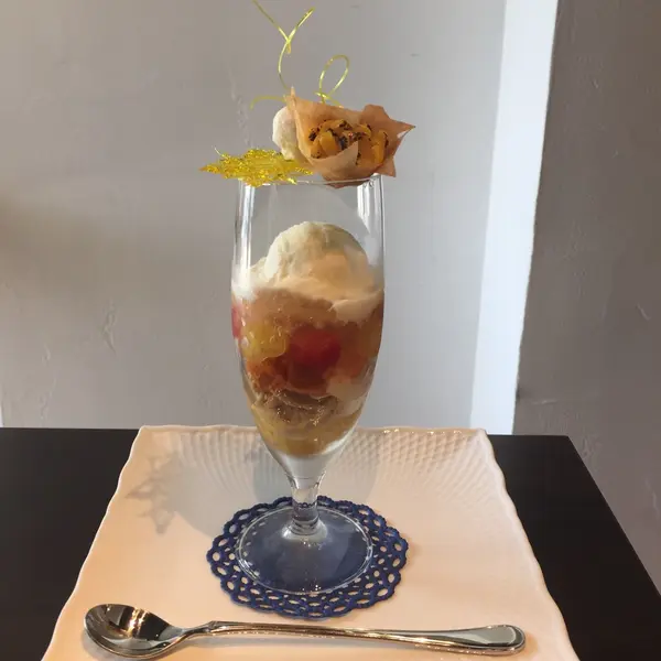 ⚫︎夏野菜のパフェ
トウモロコシ，トマト，かぼちゃのコース仕立て ¥1300