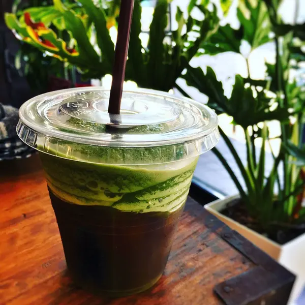 抹茶のグラニテとアイスコーヒー