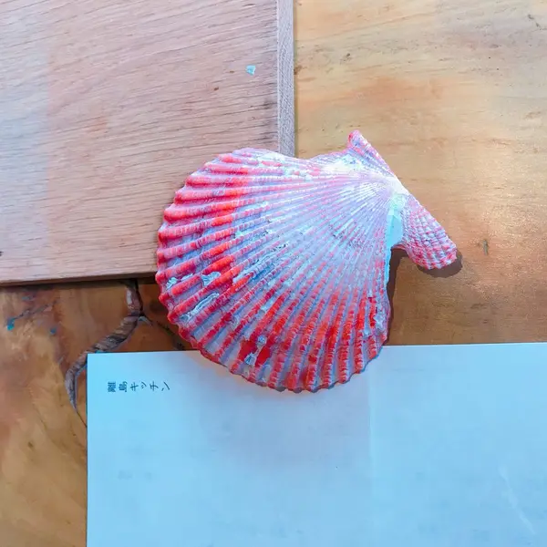 テーブルの上にも...