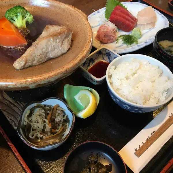 カマトロ陶板焼とお刺身セット