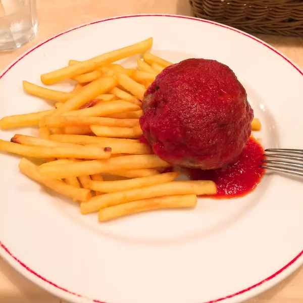 メイン