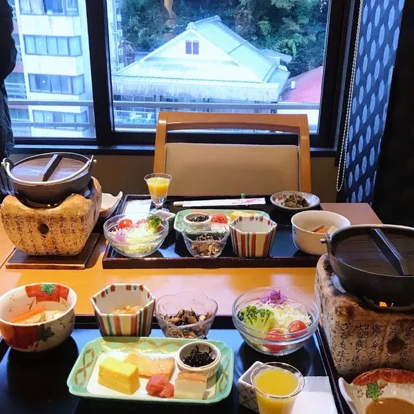 朝食