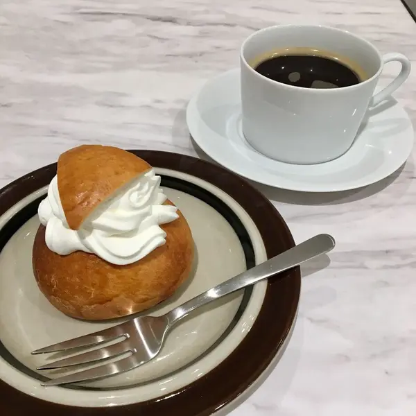 北欧伝統菓子のセムラ