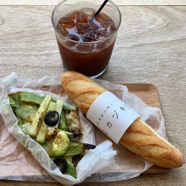 季節のタルティーヌと人気のミルクフランス