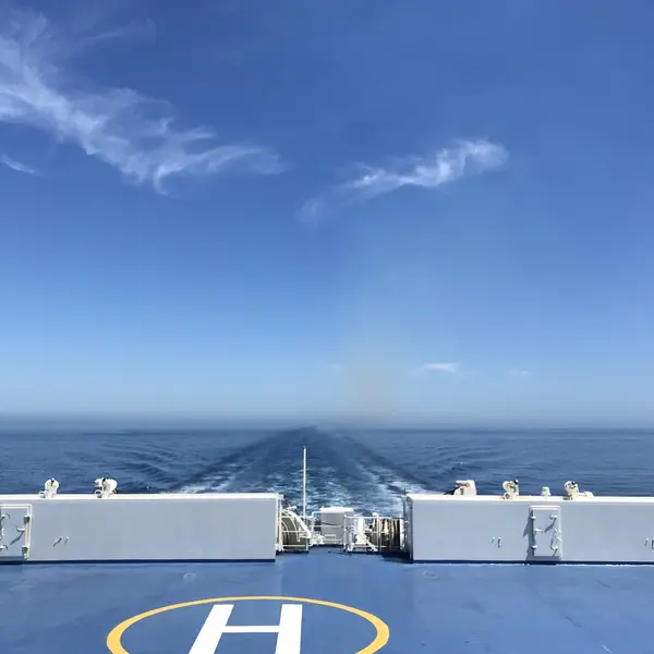 新潟沖を航行中