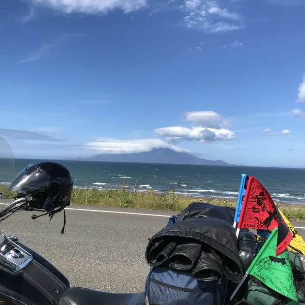 利尻島を望む