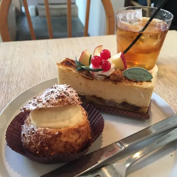 シュークリームとリンゴのシブースト