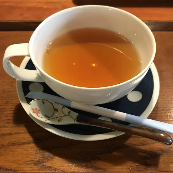 食後には嬉野茶の和紅茶を🧡
