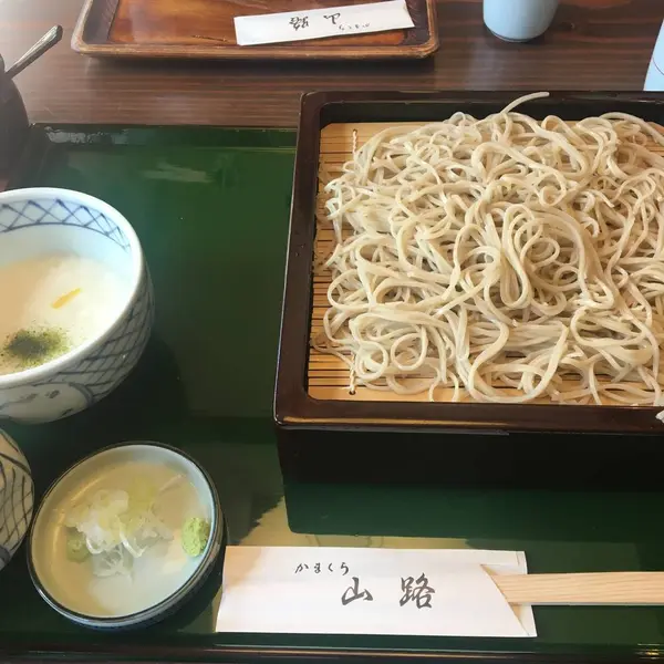とろろのお冷