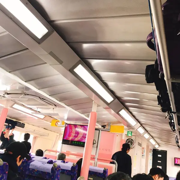 船内はこんな感じ
