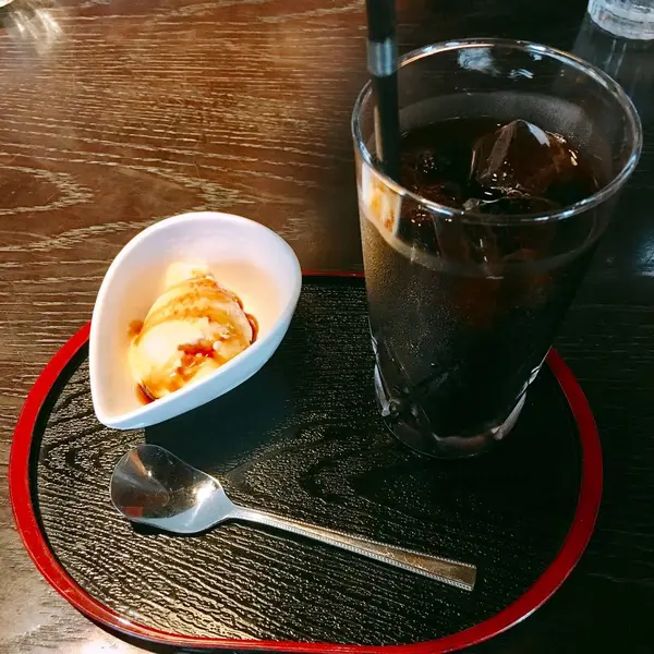 バニラアイス 黒蜜がけ