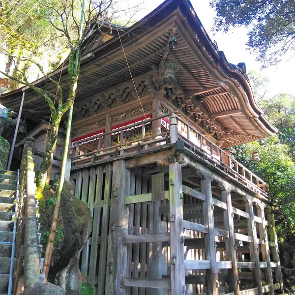 本殿（大悲閣）