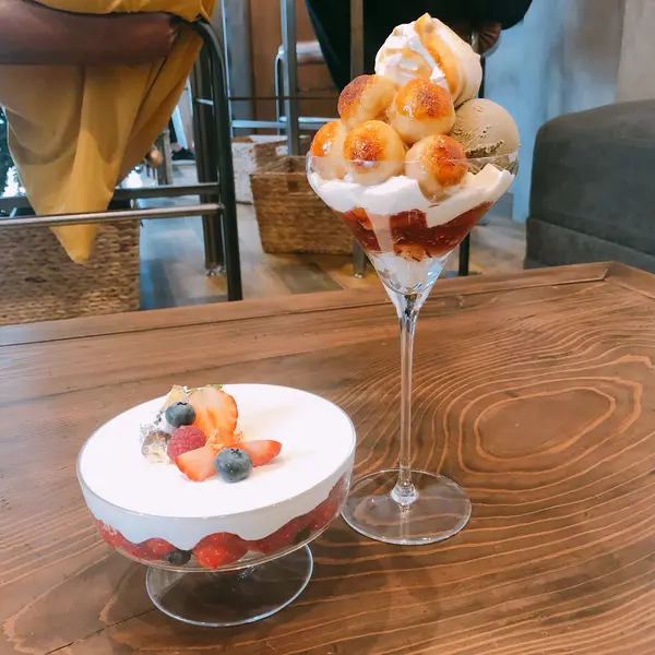 パフェ2つ