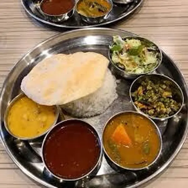 ケララミールス ベジカレーセット 1200円