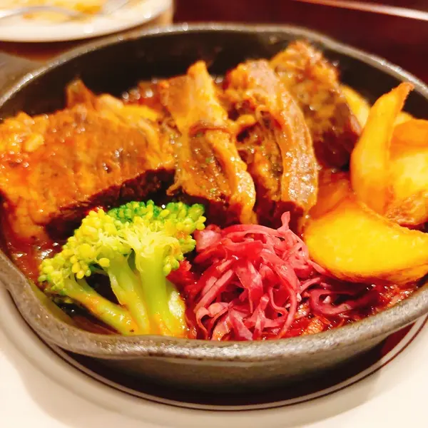 牛肉のサクラビール煮込み