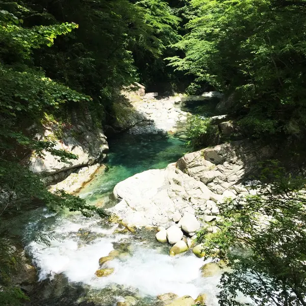 石崩隧道出口付近