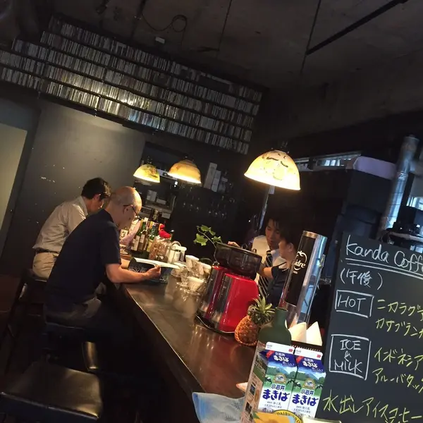 静かな店内