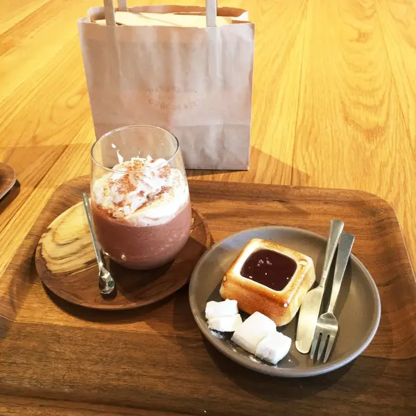 スモアとチョコレートドリンク