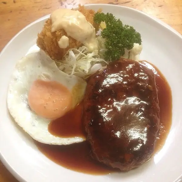 ハンバーグ定食 ¥1130