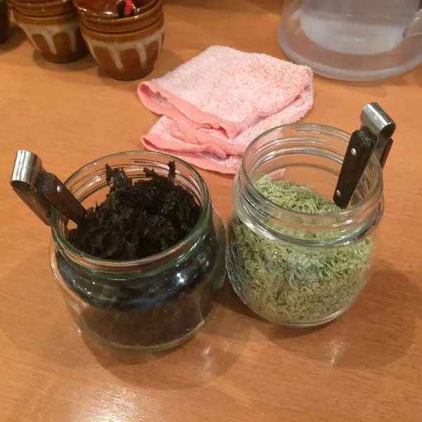 トッピング無料の岩のりととろろ昆布