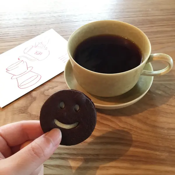 イイホシユミコさんのマグ&ソーサー