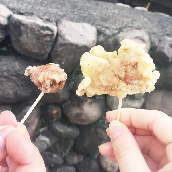 骨なしモモ肉とズリからの唐揚げ。