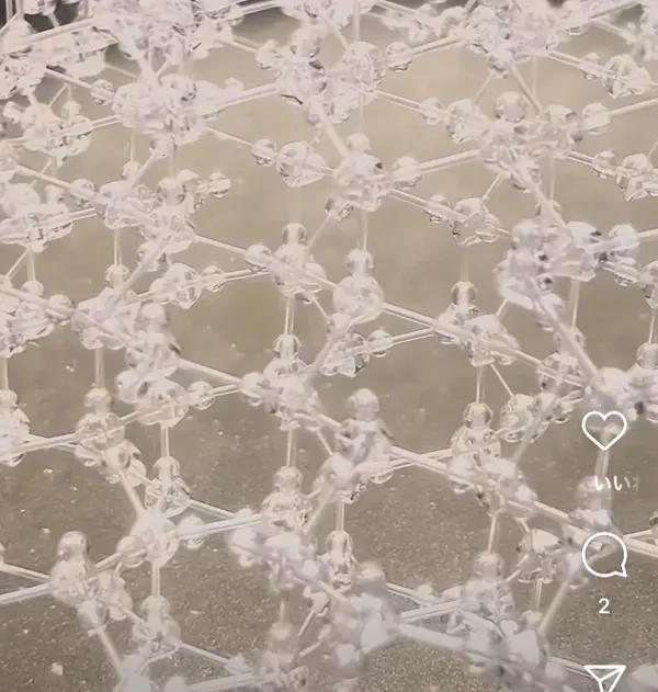 氷の結晶構造模型
