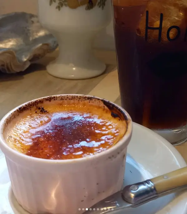 デザートのクリームブリュレです