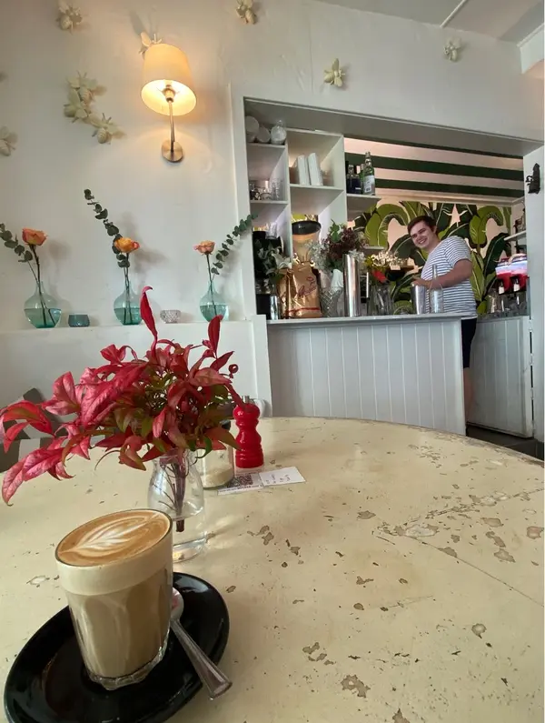 バンブルズカフェ