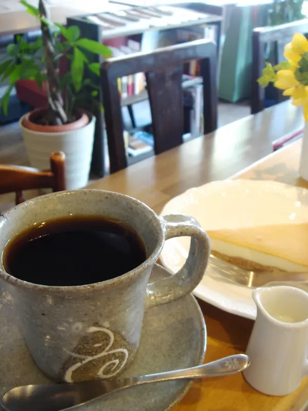 えびすさんのニワトリ嫌い～卵を使わないチーズケーキの由来～
