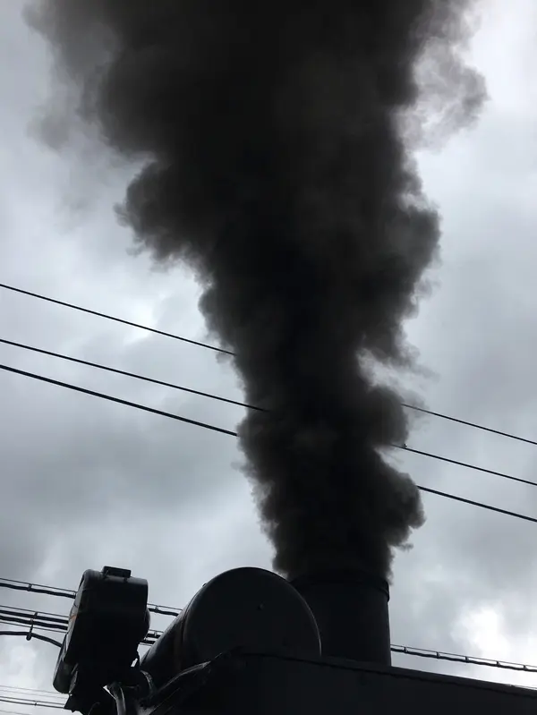 黒煙