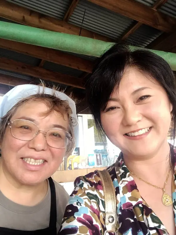 明野ブルーベリーで働いてるおかあさんは笑顔が素敵でとっても気さくな方です(^^)