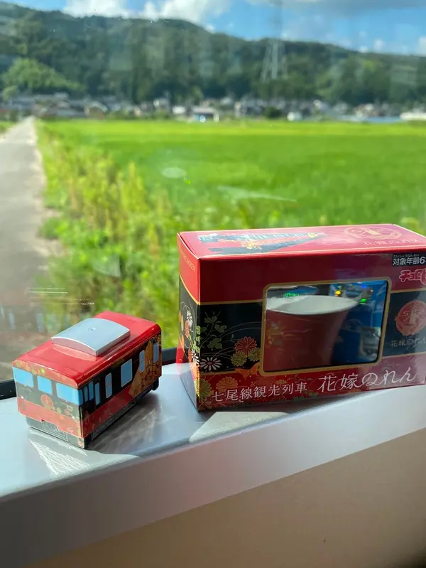 車内販売でチョロQを購入。