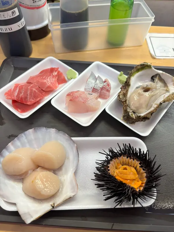 新鮮な海鮮を店先で