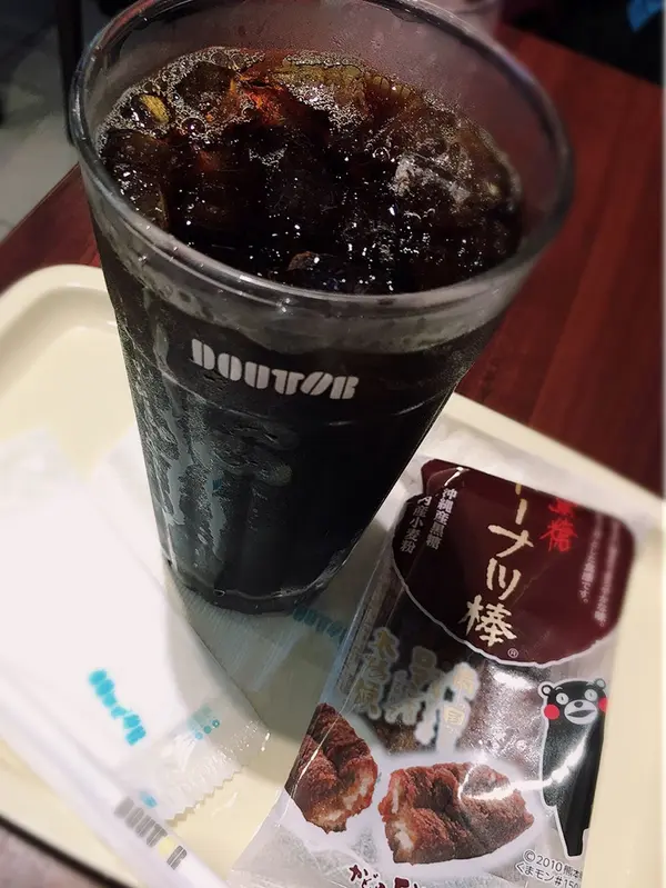 アイスコーヒーMと黒糖ドーナツ棒