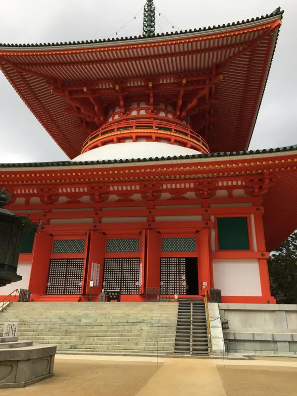 中塔