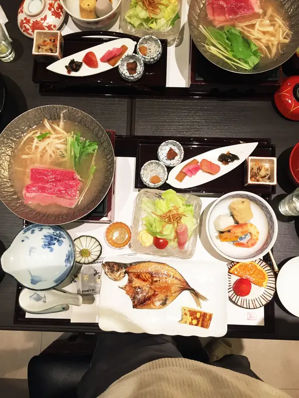 朝食