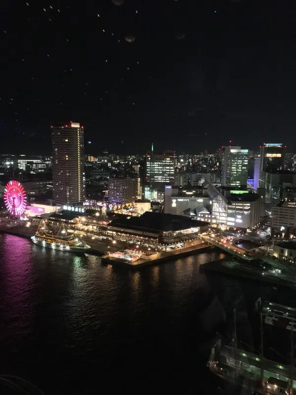 ポートタワーの展望台から見える夜景
