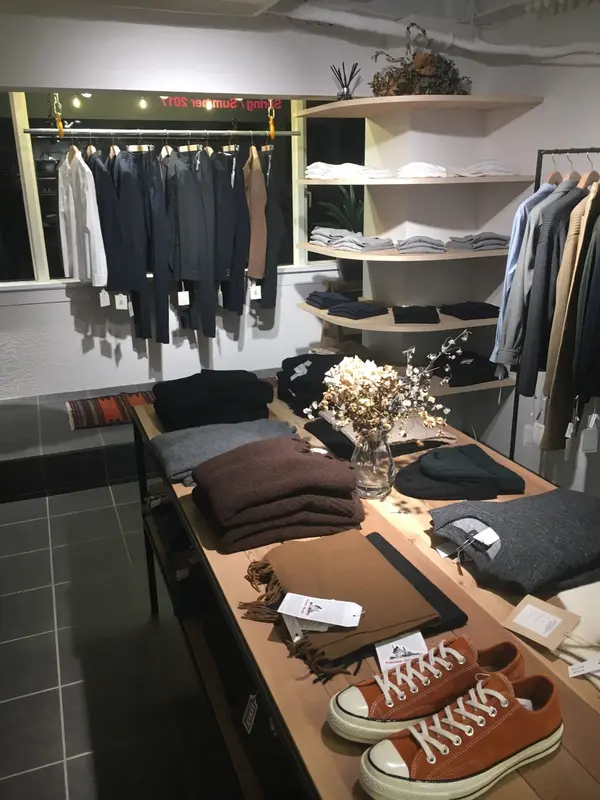 リーバイスのジーンズが他よりも安く取り揃えてあります