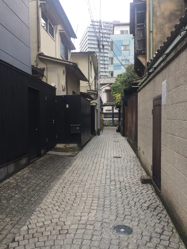 黒板塀