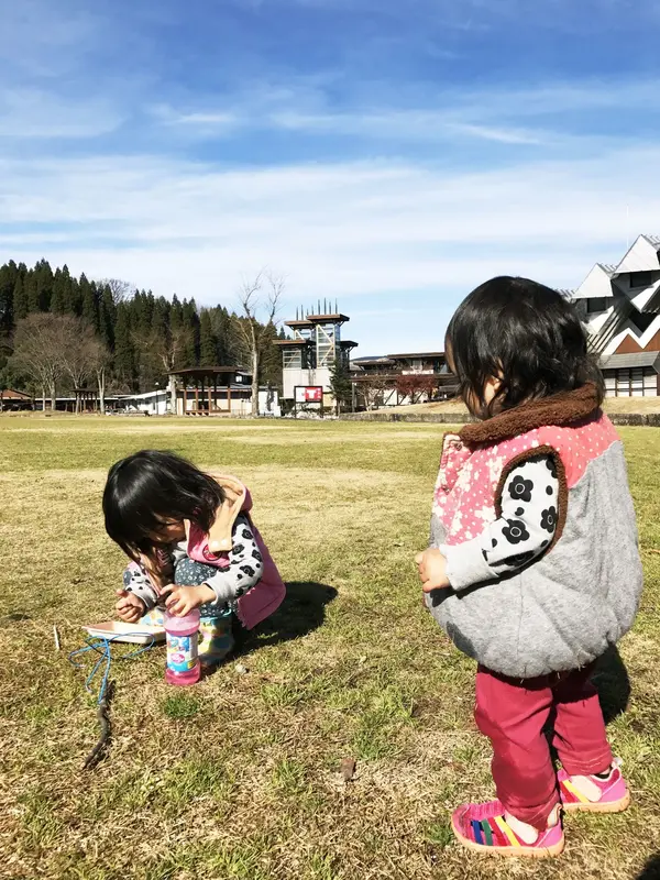 芝生の広場あり！
