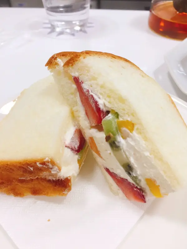 フルーツサンドセット ¥680円