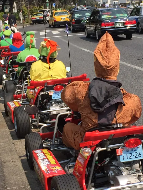タワー手前でマリオカート