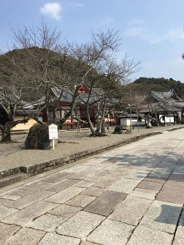 道沿いに様々なお堂があります