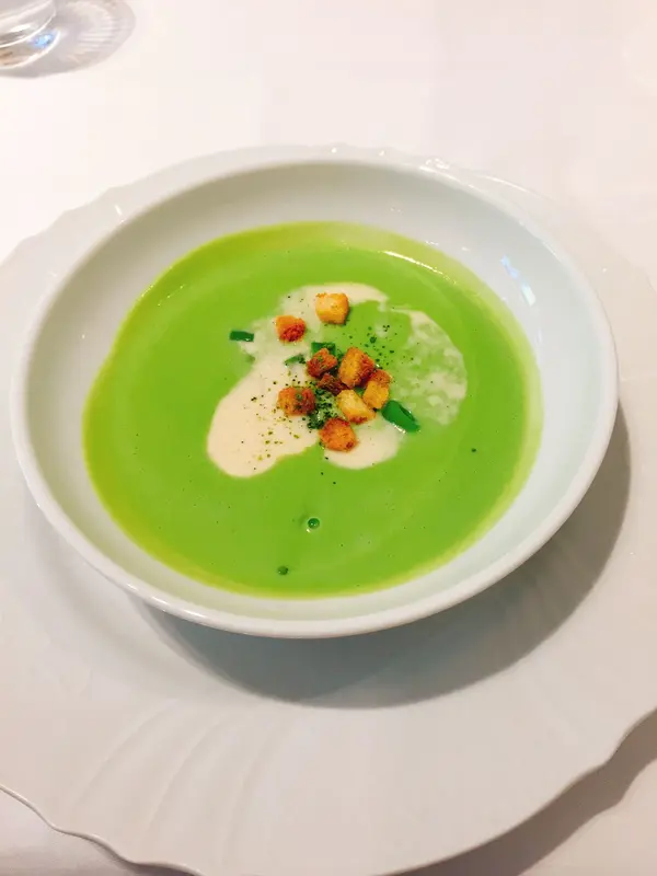 まずはスープ