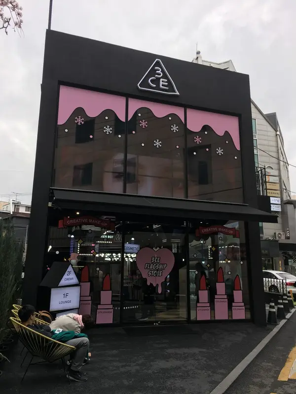 ３CEのフラッグシップショップ